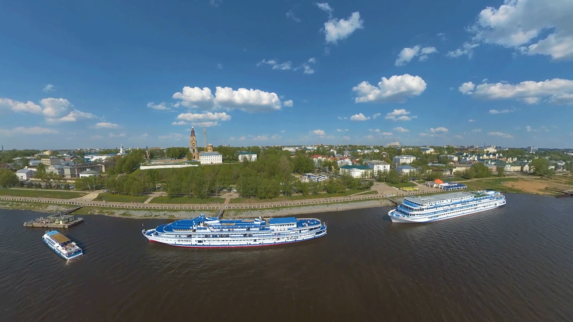 Полёт над Костромой и не только: VR-экскурсия и дегустация