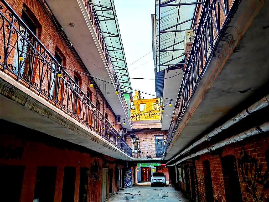 Экскурсия по Миллионке