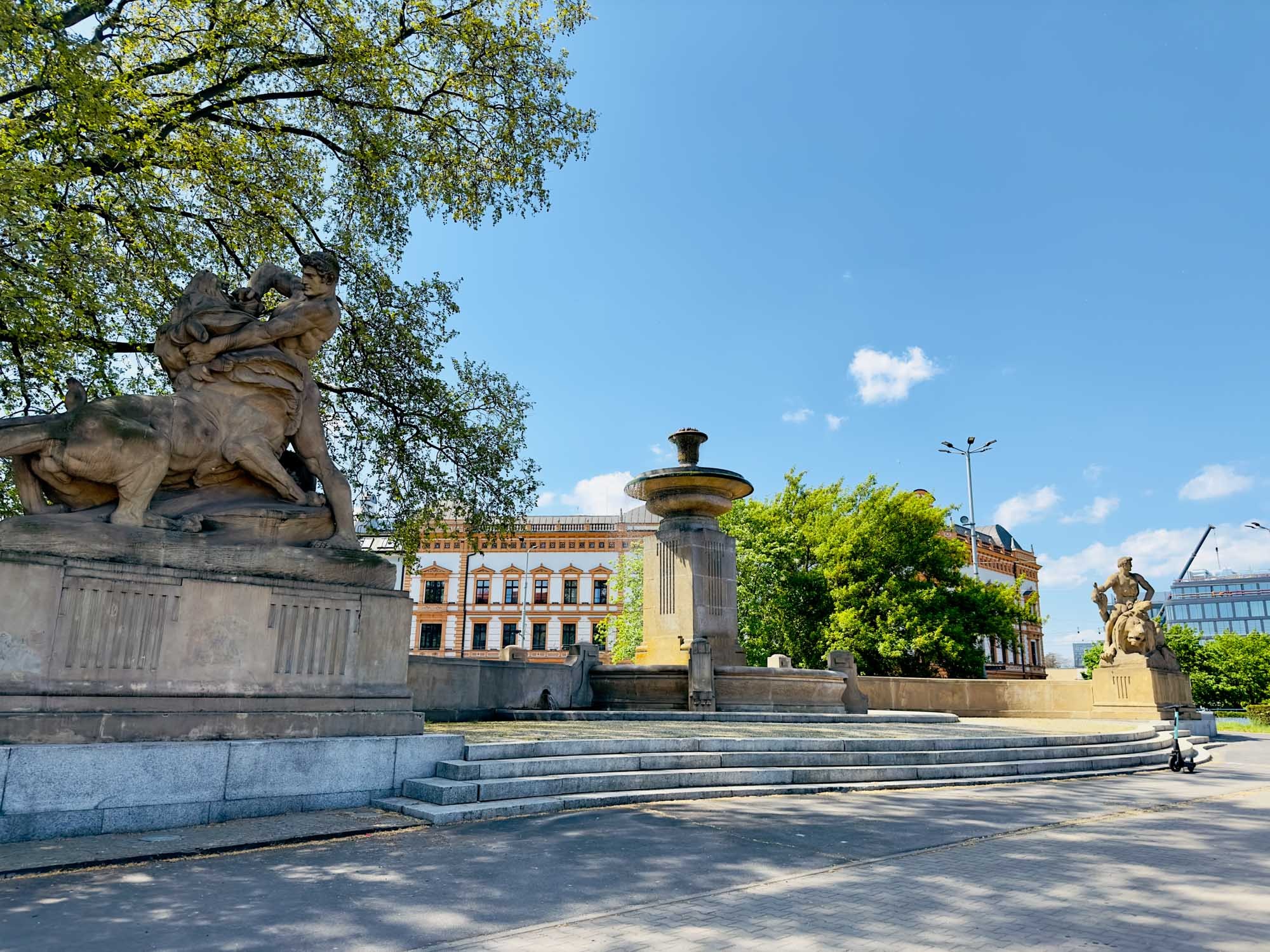 Фонтан Аллегория борьбы и победы