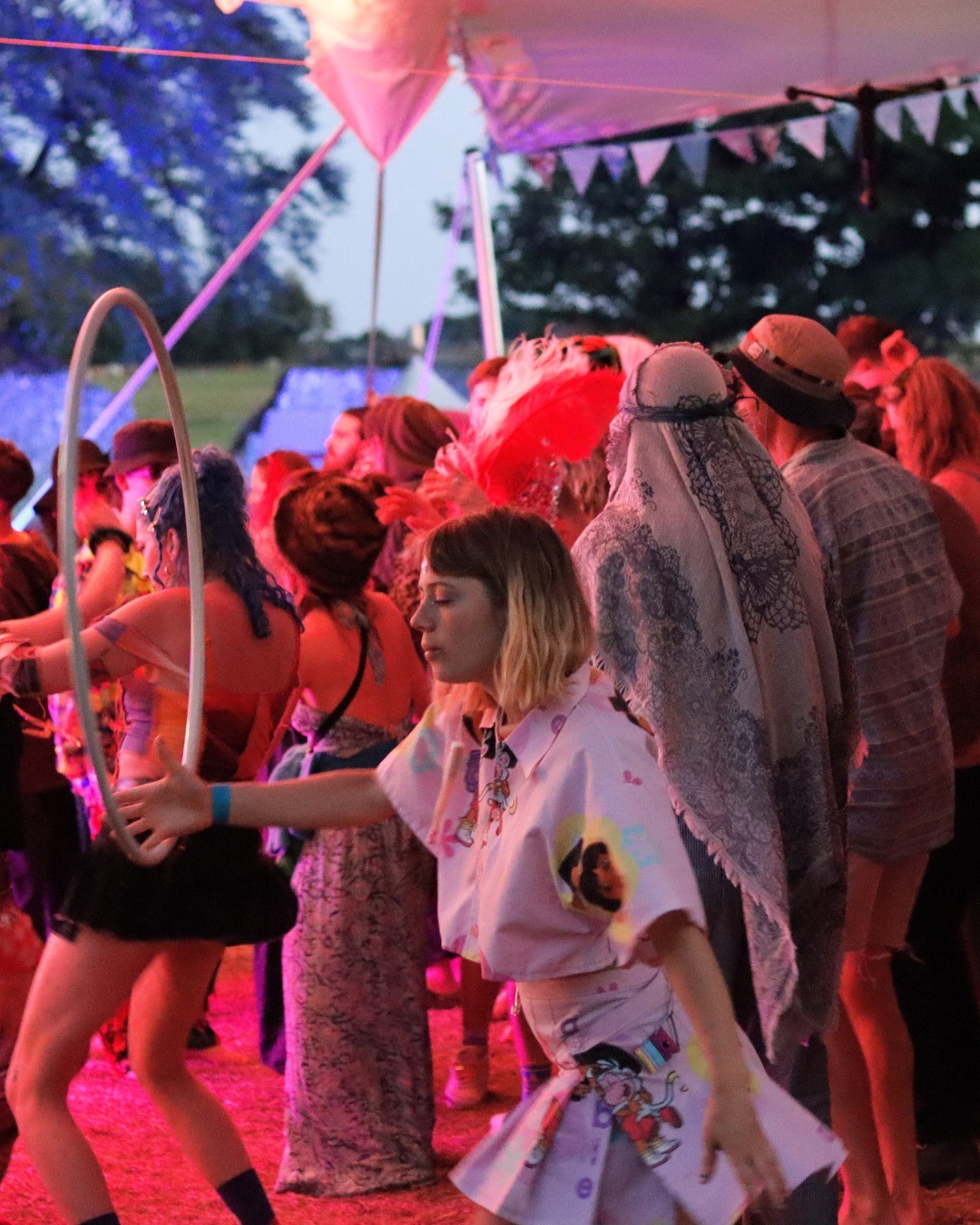 Фестиваль "Éalú Le Grá Glamping"