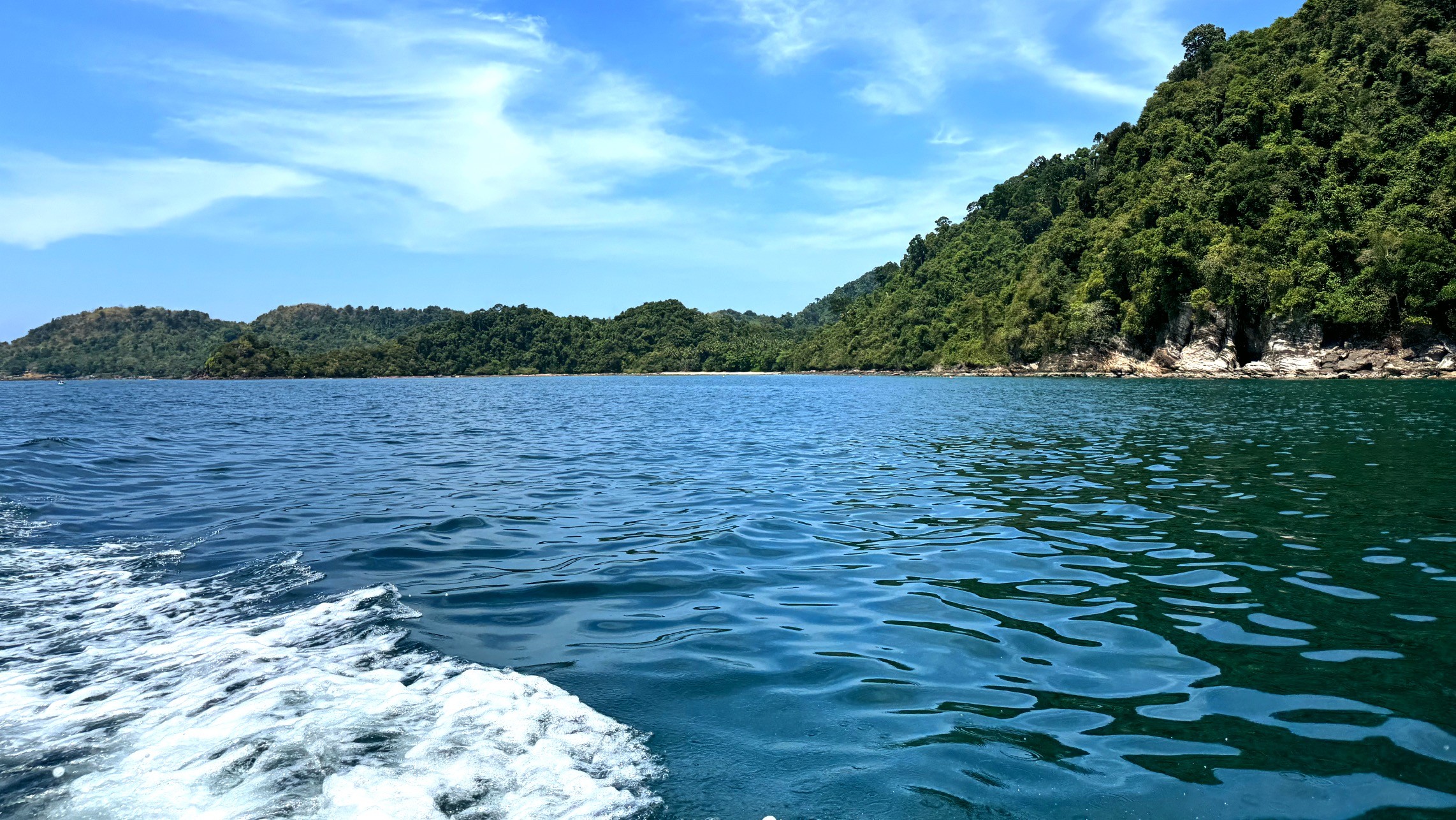 Мыс Kuan Tong Rock