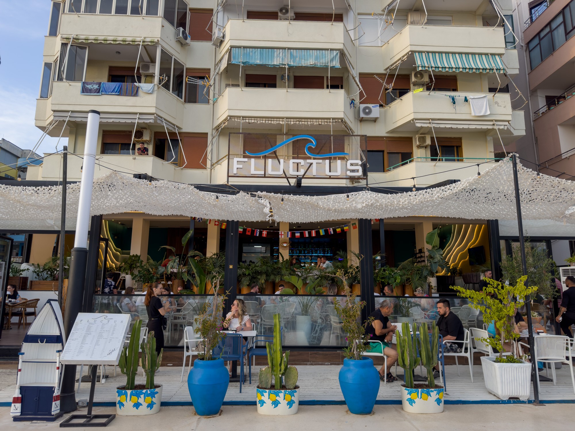 FLUCTUS Resto&Lounge&coffe