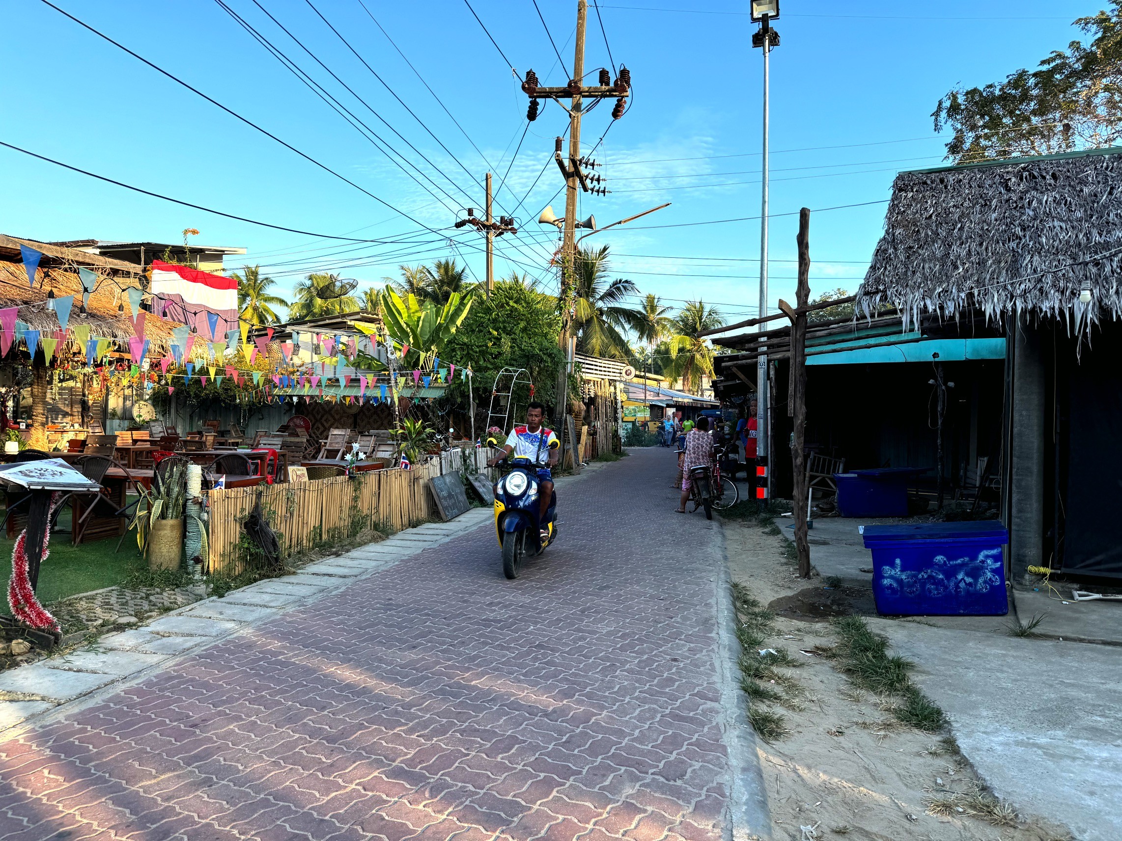 Ресторан Kohmook City Center Restaurant & Bar и Shaw Lay Tour