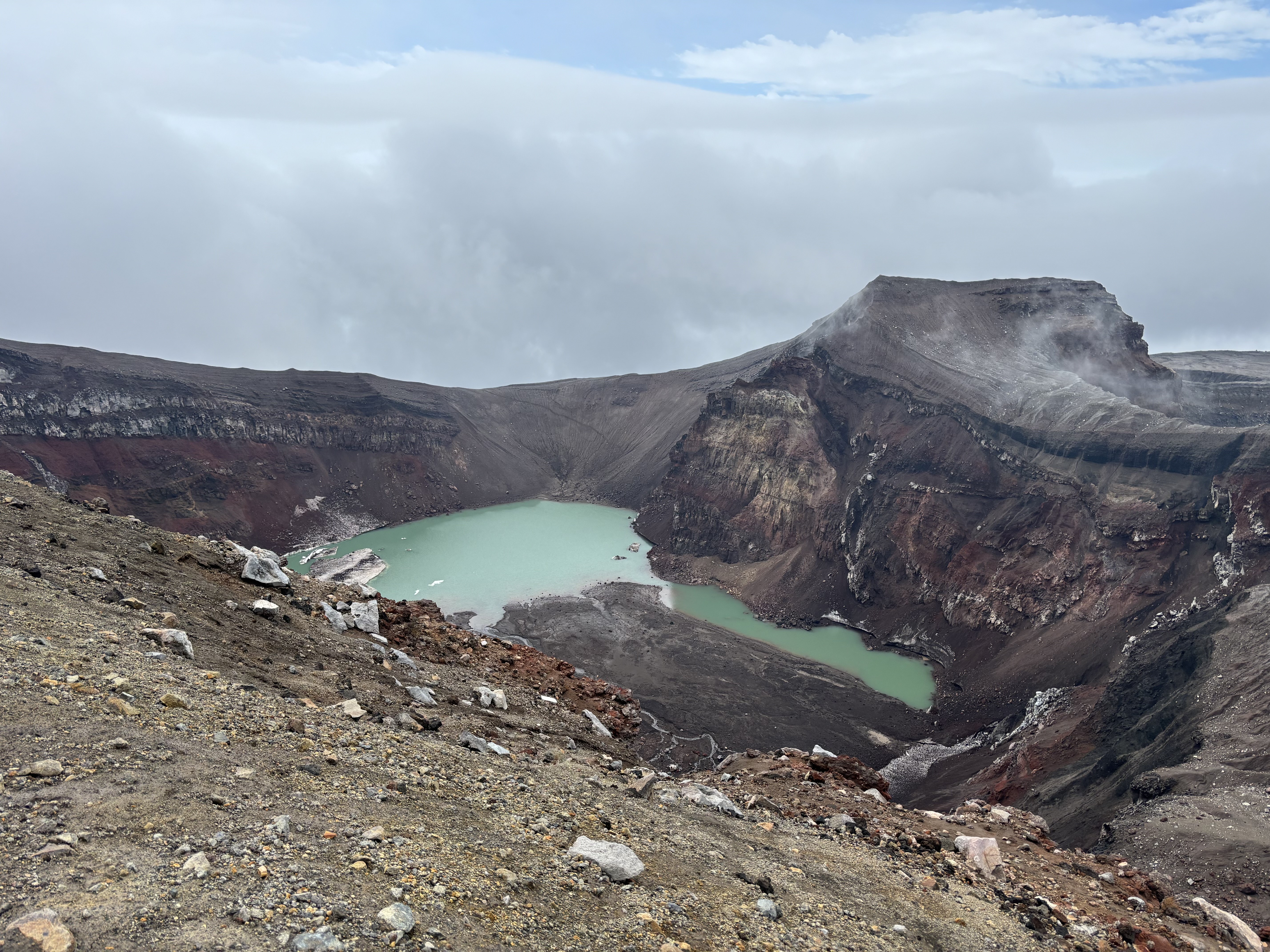 Вулкан Горелый