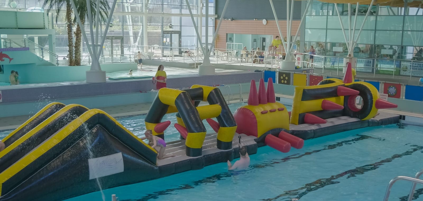 Развлекательный центр AquaSplash