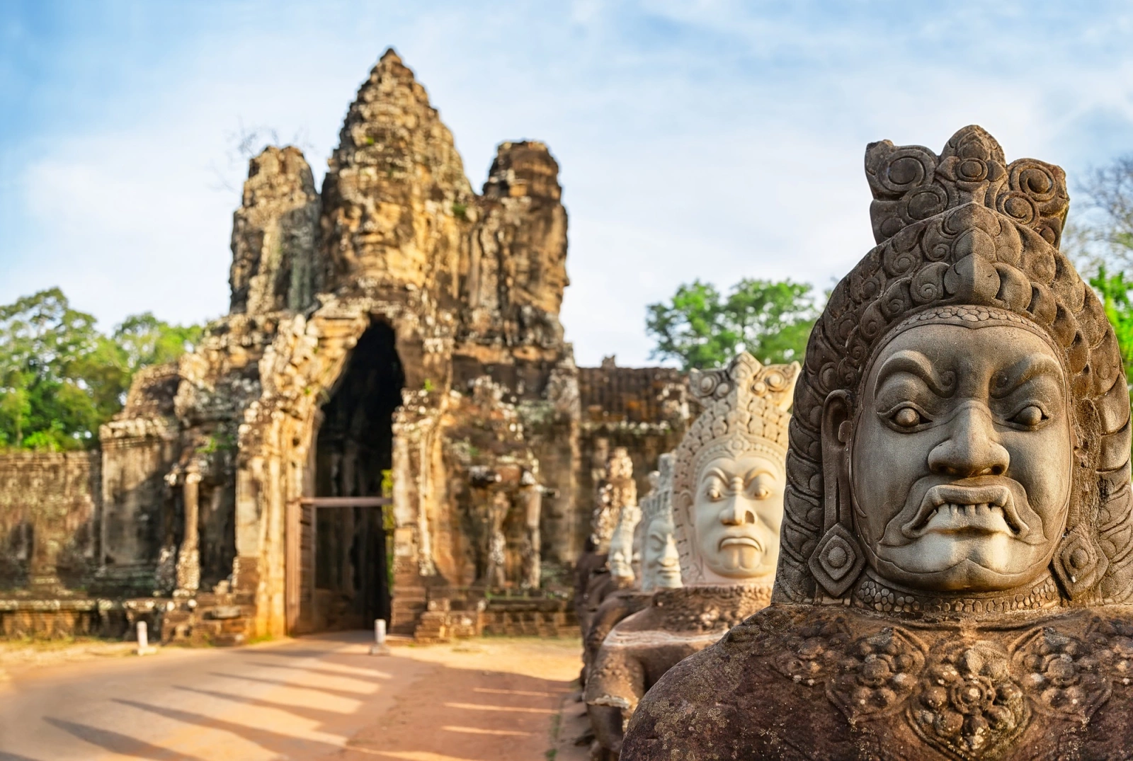 Камбоджа: Древний Мир и Современные Чудеса