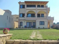 Betsis Apartments 3*