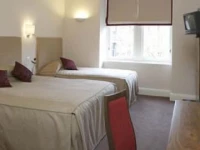 Glenora Guest House 4*
