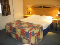 Holiday Inn Express Waterfront Hotel 3*