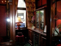 Parliament House Hotel 3*