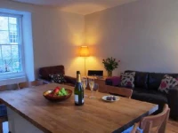 Worlds End Close Apartment 2*