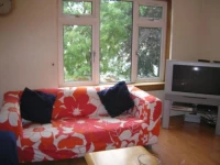 2 Bd Abbeyhill Crescent