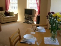 2 Bd Apt Castle Hill