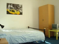 5 Large Bedroom Flat