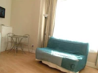 90B East Cross Causeway