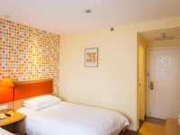 Home Inn Beijing Liuliqiao East Metro Station