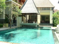 Fourteen Roses Legian