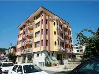 Denitsa (Р”РµРЅРёС†Р°) 3*