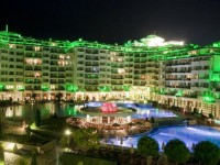 Хоста эмеральд раф кут