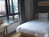 Hi Inn Shanghai Songjiang University Town Stadium