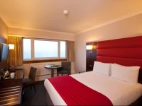 Glasgow Pond Hotel 4*