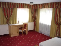 Edelweiss Hotel Langenfeld 3*