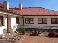 Little Quarter Hostel and Hotel 3*