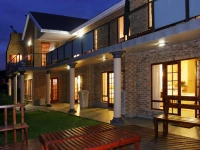 Sea Paradise Guesthouse 4*