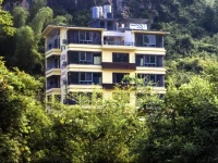 The Jade Mountain Hotel