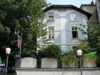 The House (Р—Рµ РҐР°СѓСЃ) 2*