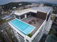 Sky Hotel Kota Kinabalu 4*