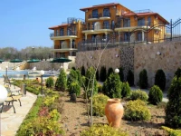 Dreamland Apartments