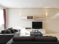 St Julians Designer Maisonette