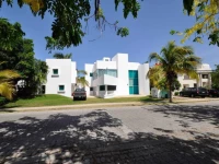 White House by Vimex