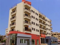 EasyHotel Larnaka 2*