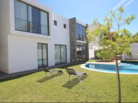 Villa Alemao by amcf