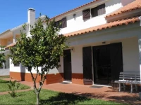 Moradia com Piscina - Almada