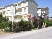 Victoria Princess Apart 