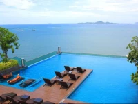 Wong Amat Tower by Golden Pattaya