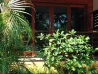 Floating Island Seafood & Resort