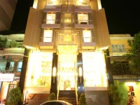 Golden Rain Hotel - Hoang Vu 3*