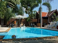 Bee Nat Garden Resort