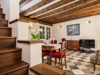 City Walls Holiday Home 4*