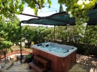 Dioniza Holiday Home