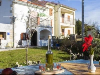 Fredy 668 Holiday House