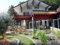 Chez Maman Hotel & Restaurant