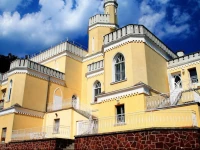 Sir David Balaton Castle