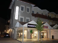 Harom a kislany vendeghaz II