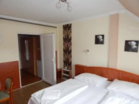 Major Panzio es Etterem