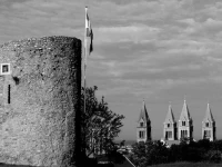 Vendeghaz a Harom Szivarhoz